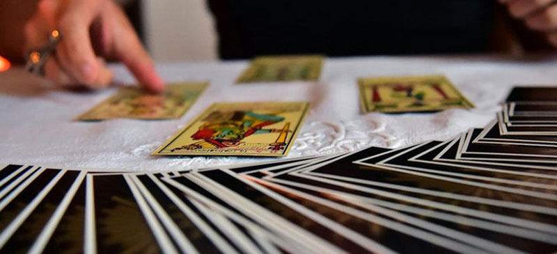 Tarot Card Reader in Mumbai